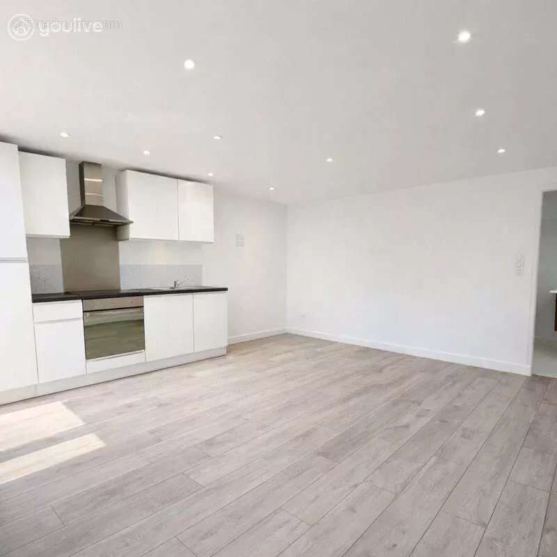 Appartement à DAMIGNY