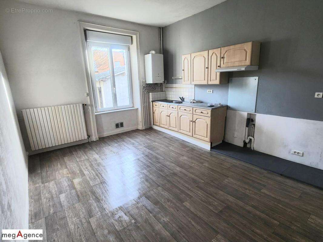 Appartement à FOUGERES