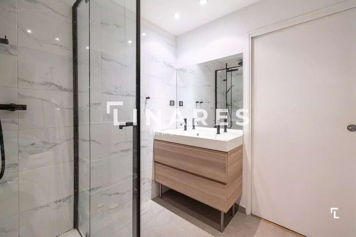 Appartement à MARSEILLE-7E