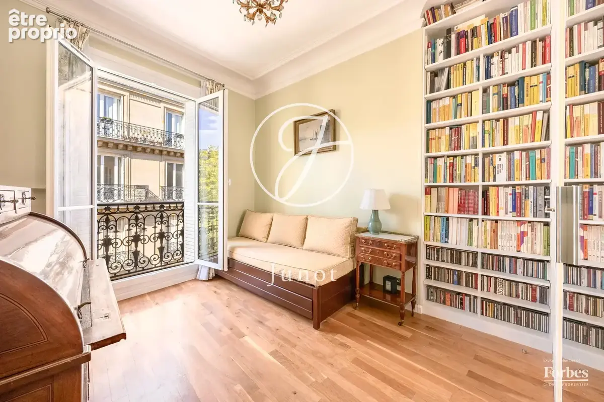Paris 7e - GROS CAILLOU / BOSQUET - Appartement - 4 pièces - 106,21m² Carrez - 107,47m² au sol - 2 chambres - Vues sur monument - photo 18