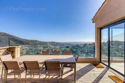 Maison à BORMES-LES-MIMOSAS