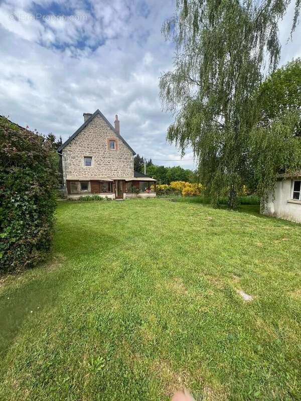 Maison à AUZANCES