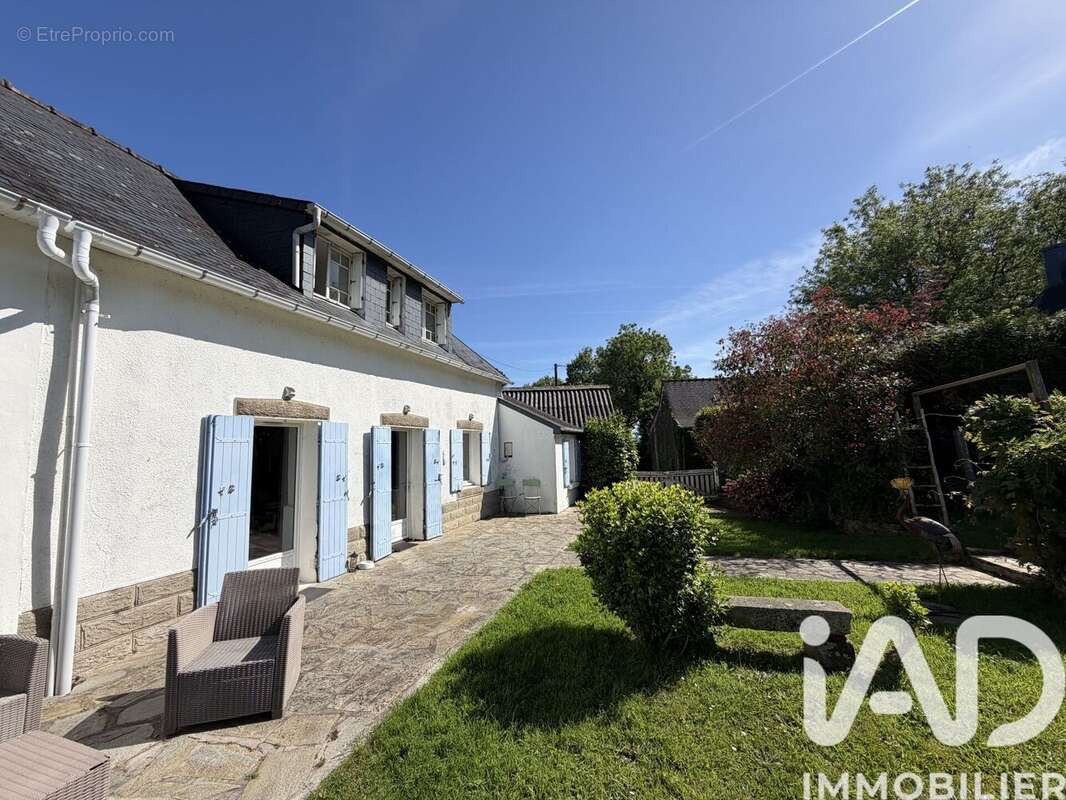 Photo 3 - Maison à CHATEAUNEUF-DU-FAOU