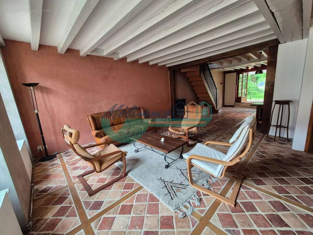 Maison 372 m² à Moutiers-En-Puisaye  - photo 3