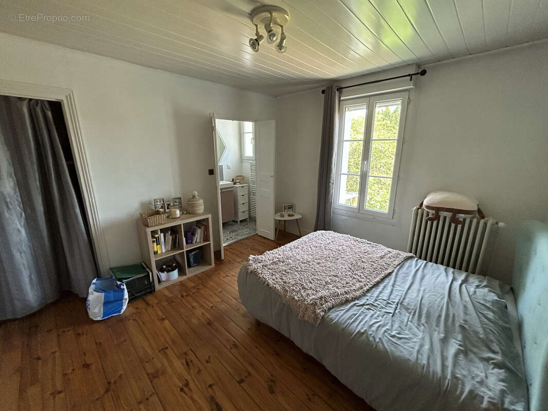 Maison à PUY-GUILLAUME