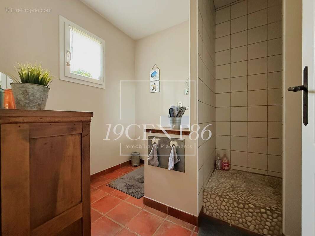Maison 125 m² à Communay  - photo 17