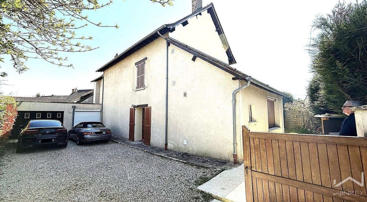 Maison à PLAISIR