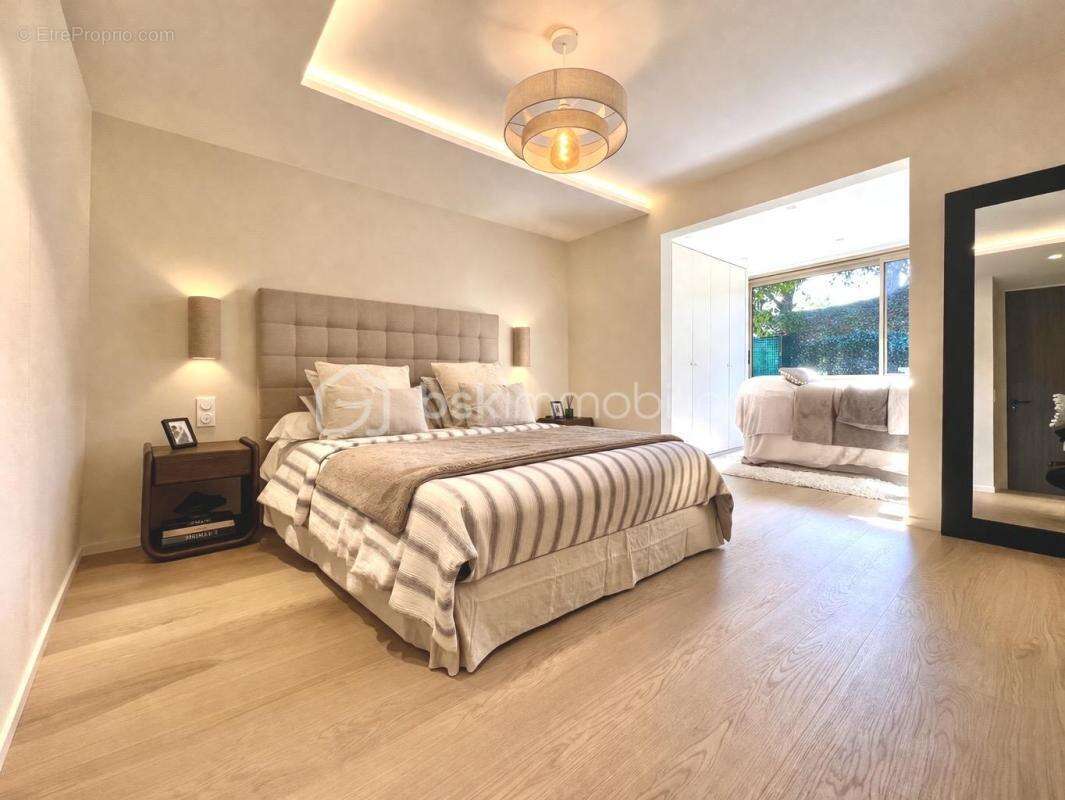 Appartement à MANDELIEU-LA-NAPOULE