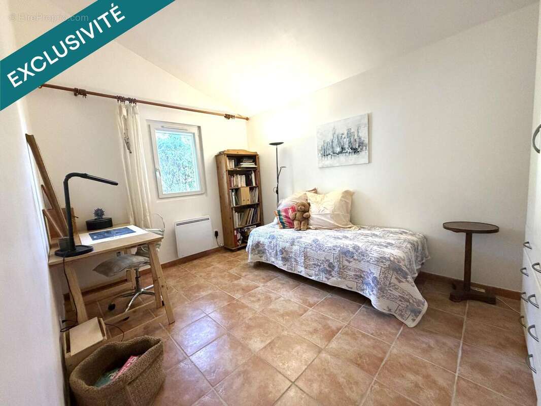 Photo 8 - Maison à LA ROQUE-D&#039;ANTHERON