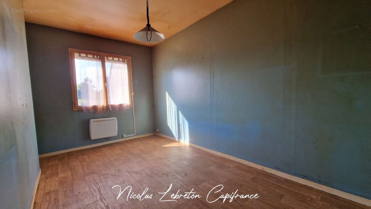 Athis de l'Orne – Pavillon de plain-pied avec sous-sol complet et beau potentiel ! - photo 14