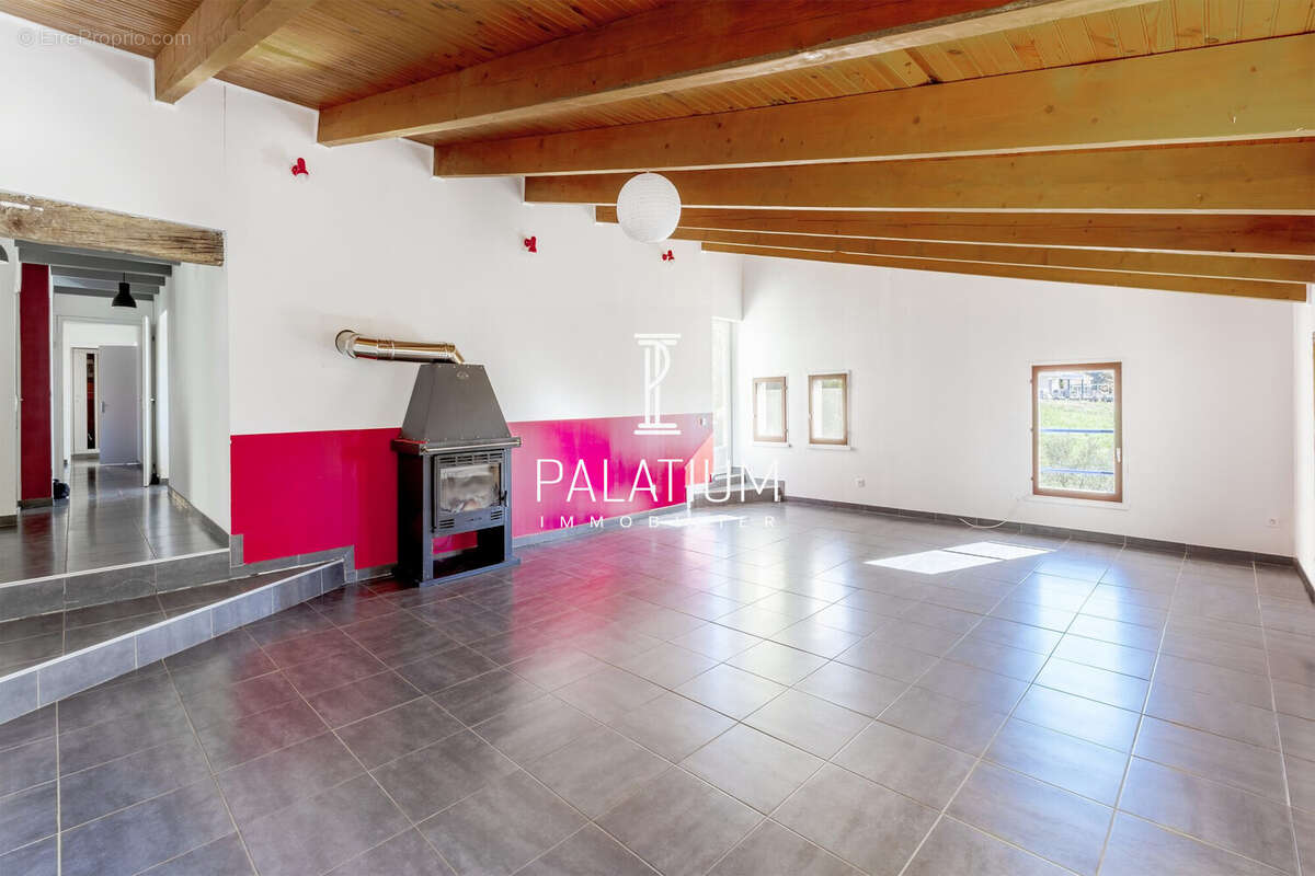 Maison à PIERREVERT