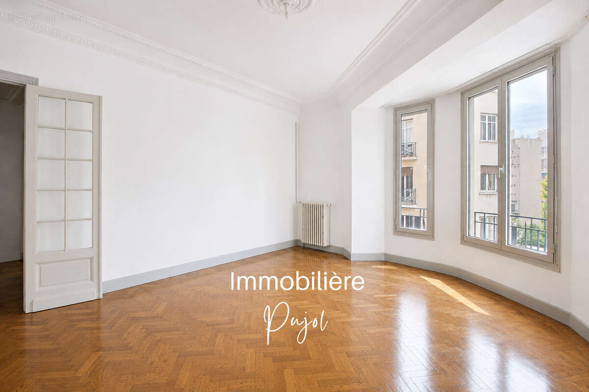 Appartement à MARSEILLE-4E