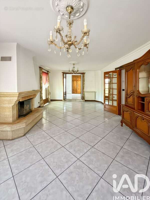 Photo 3 - Maison à BRIE-COMTE-ROBERT