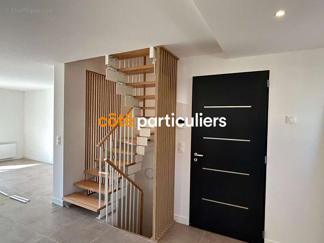 Maison Chennevieres Sur Marne 6 pièce(s) 144 m2 - photo 5