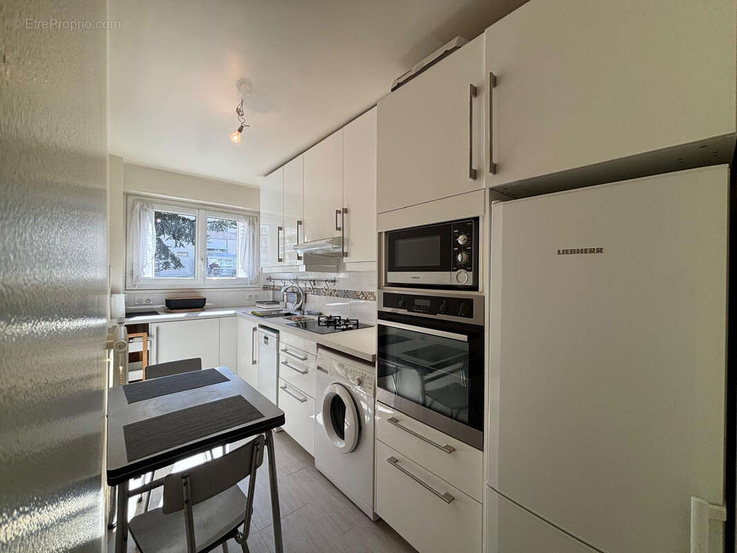 Appartement à MONTROUGE