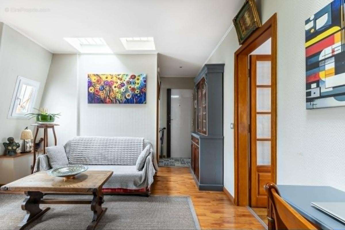 Appartement à PARIS-18E