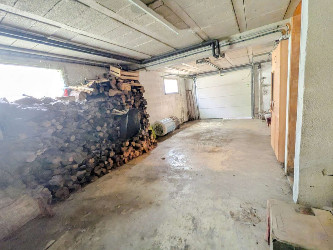 Maison à FOUQUEROLLES