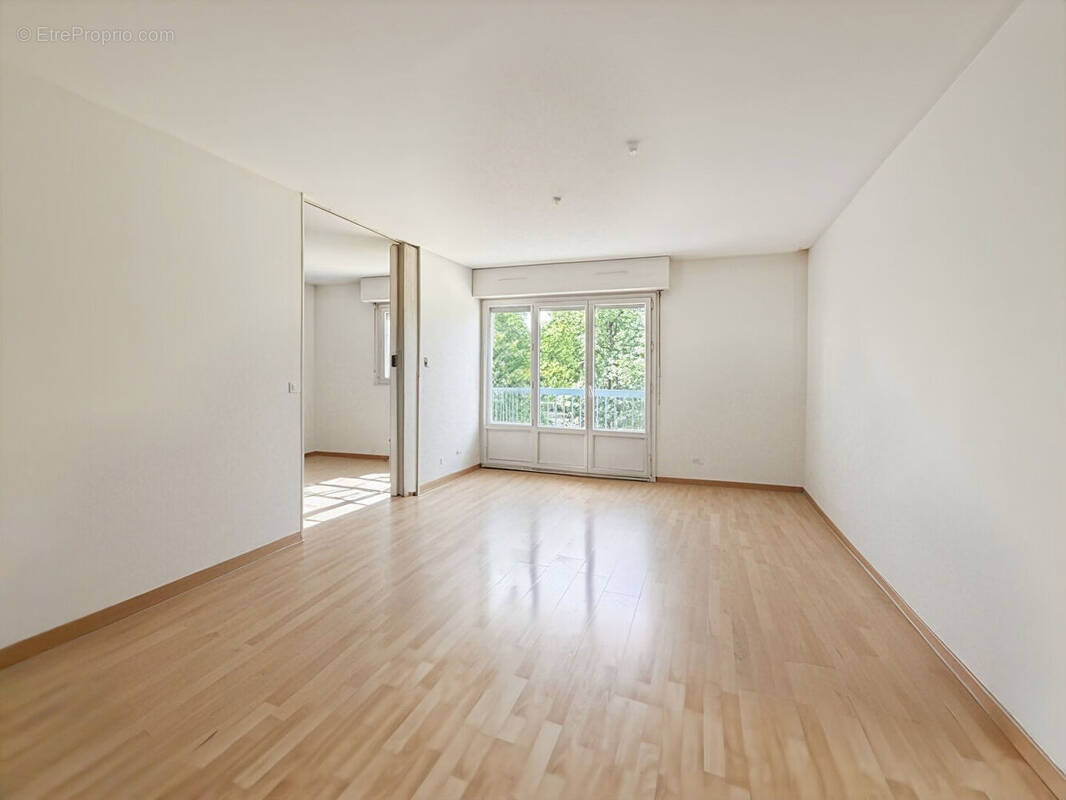 Appartement à DAMMARIE-LES-LYS