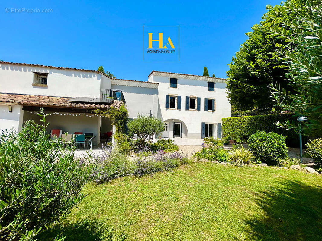 Maison à MONTELIMAR