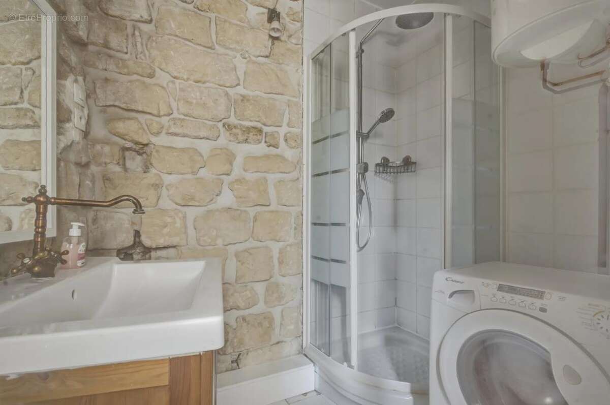 Appartement 2 pièces de 33 m² à Paris Montmartre - photo 7