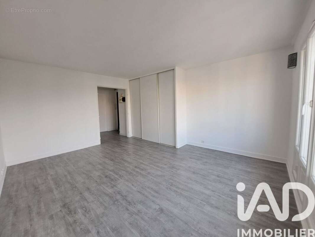Photo 2 - Appartement à SAINT-MAUR-DES-FOSSES