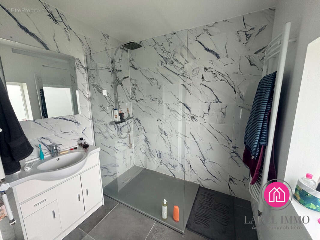 Appartement à BRUILLE-SAINT-AMAND