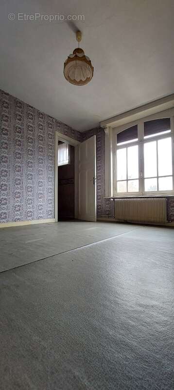 Maison à BRUAY-LA-BUISSIERE