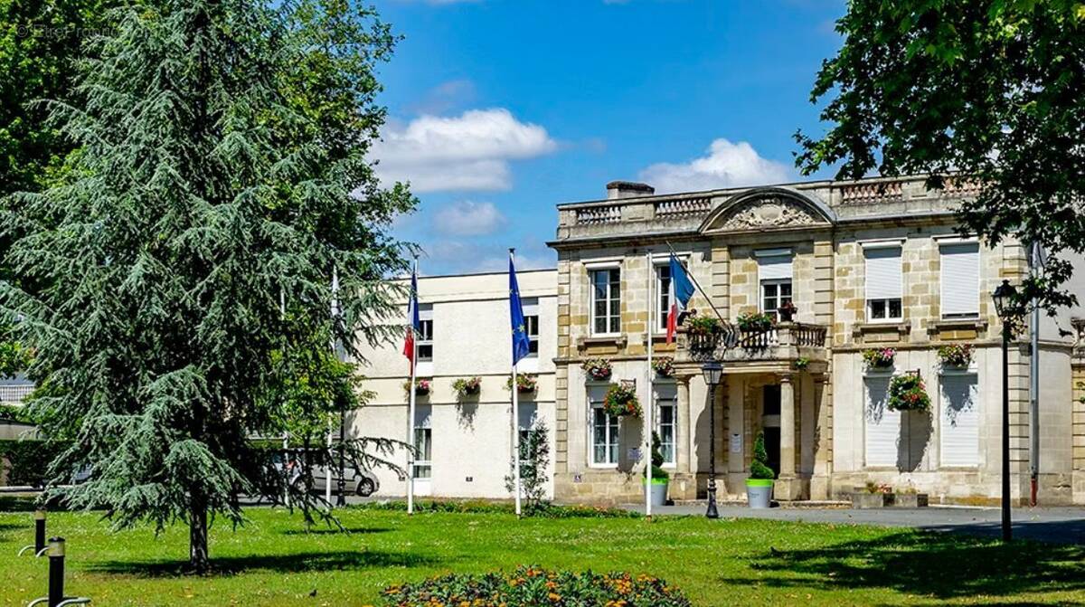 Appartement à VILLENAVE-D&#039;ORNON