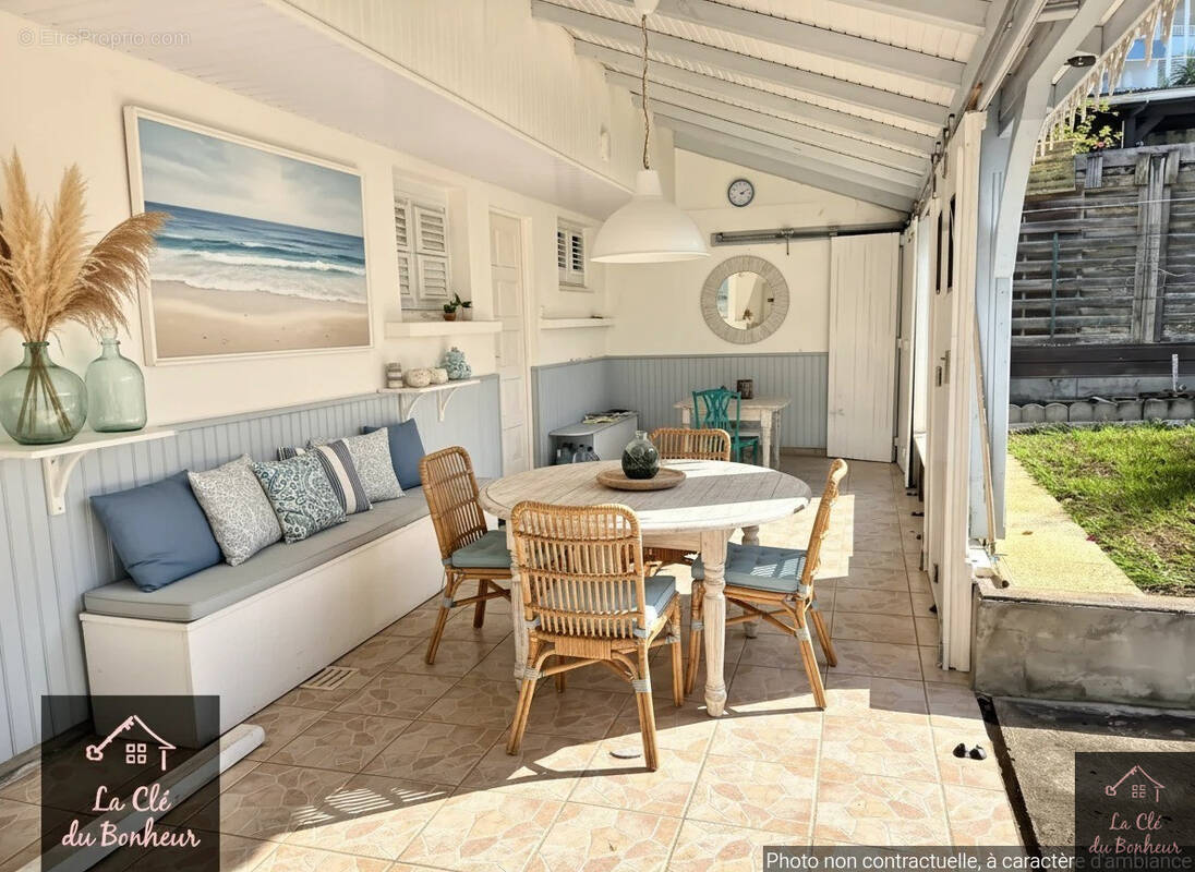 Maison à LES TROIS-ILETS