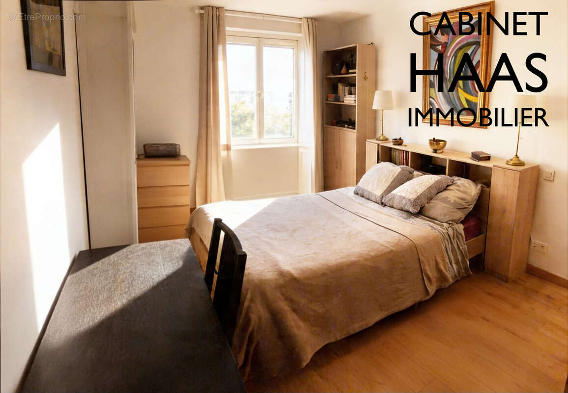 Chambre - Appartement à PARIS-12E