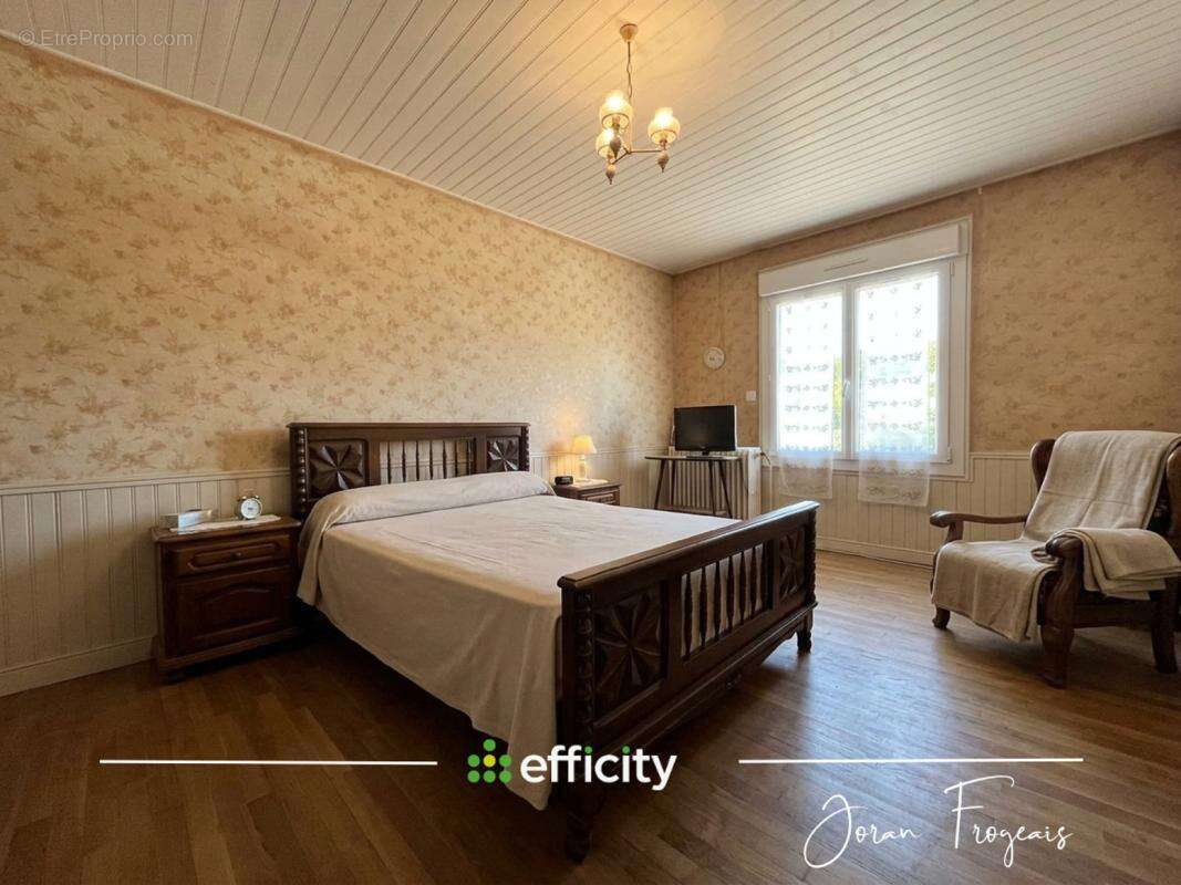 Maison 97 m² à Parce  - photo 6