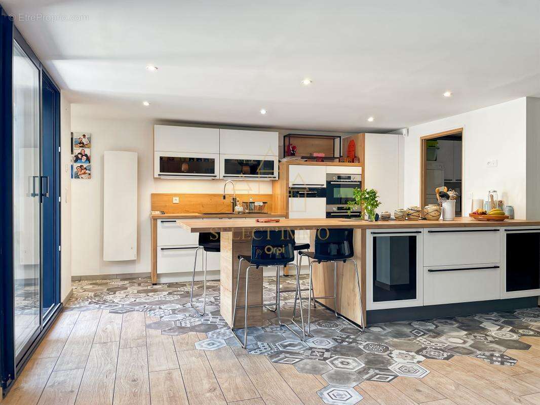Magnifique propriété de 276m² entièrement rénovée en hyper-centre d'Evreux - photo 3