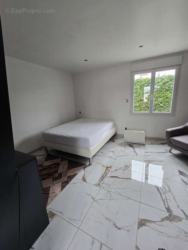 Maison à SAINT-MARTIN-DE-FRAIGNEAU