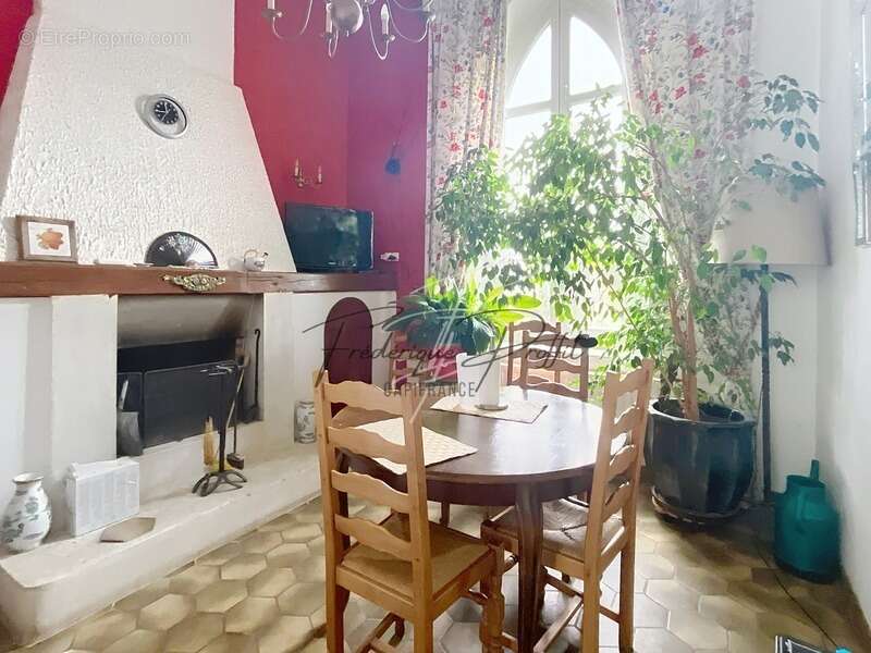 Maison à SAINT-REMY-EN-L&#039;EAU