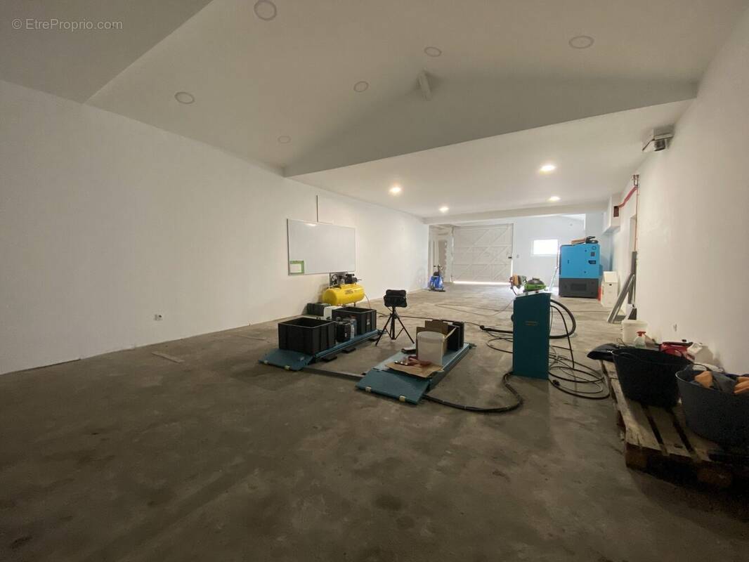 Commerce à BARBECHAT