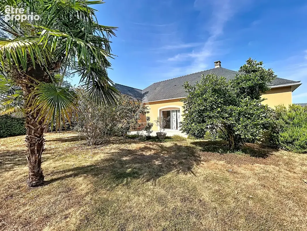 Maison Chateau Gontier Sur Mayenne 6 pièce(s) 136m² - photo 2