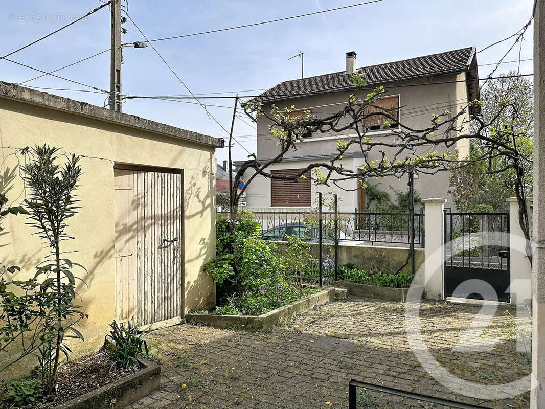 Maison à OULLINS