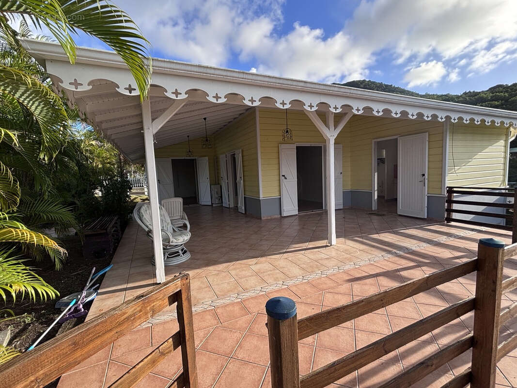 Maison à LES TROIS-ILETS