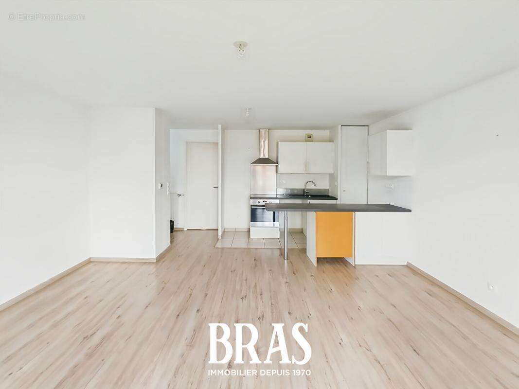 Appartement à REZE