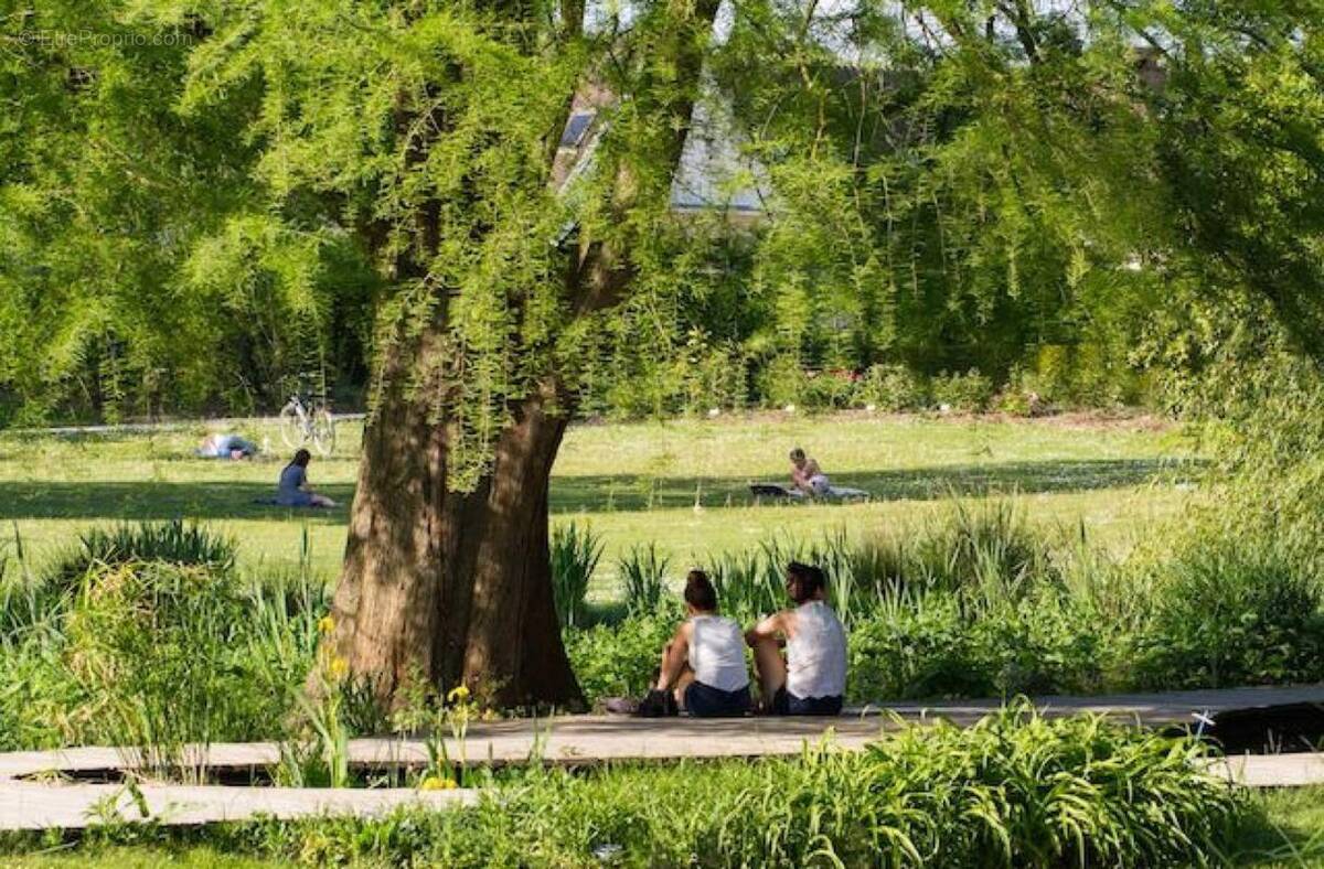 Appartement à CHARENTON-LE-PONT