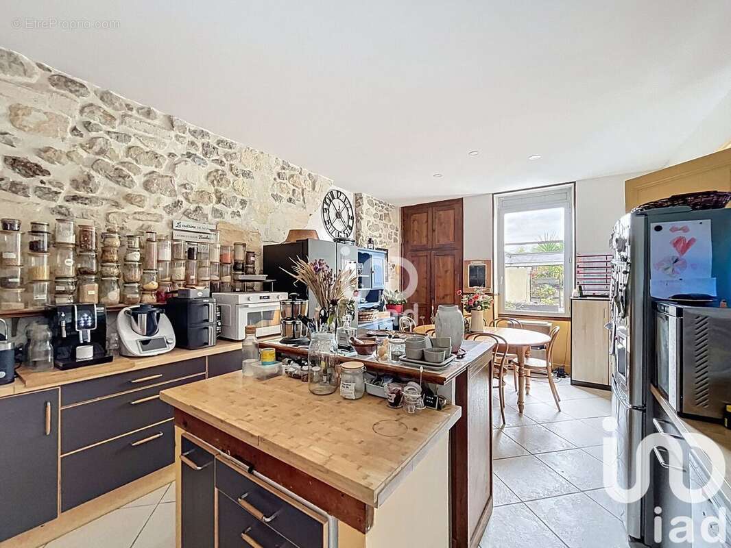 Maison 432 m² à Pauillac  - photo 7