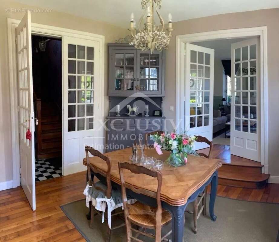 Maison à BONNEVILLE-SUR-TOUQUES