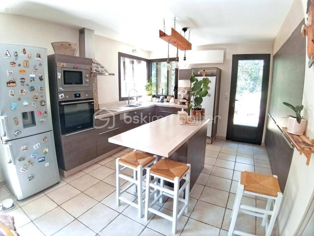 Maison à SAINT-JULIEN-EN-BORN