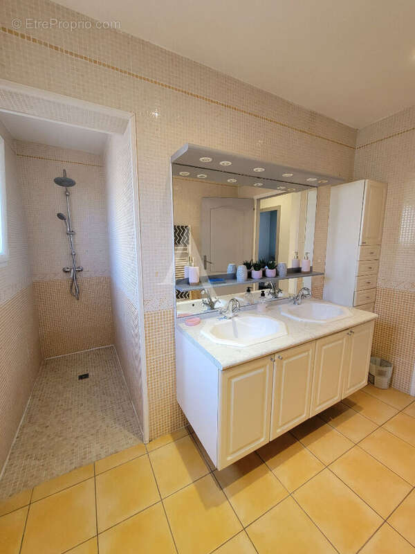 Maison à LATOUR-BAS-ELNE