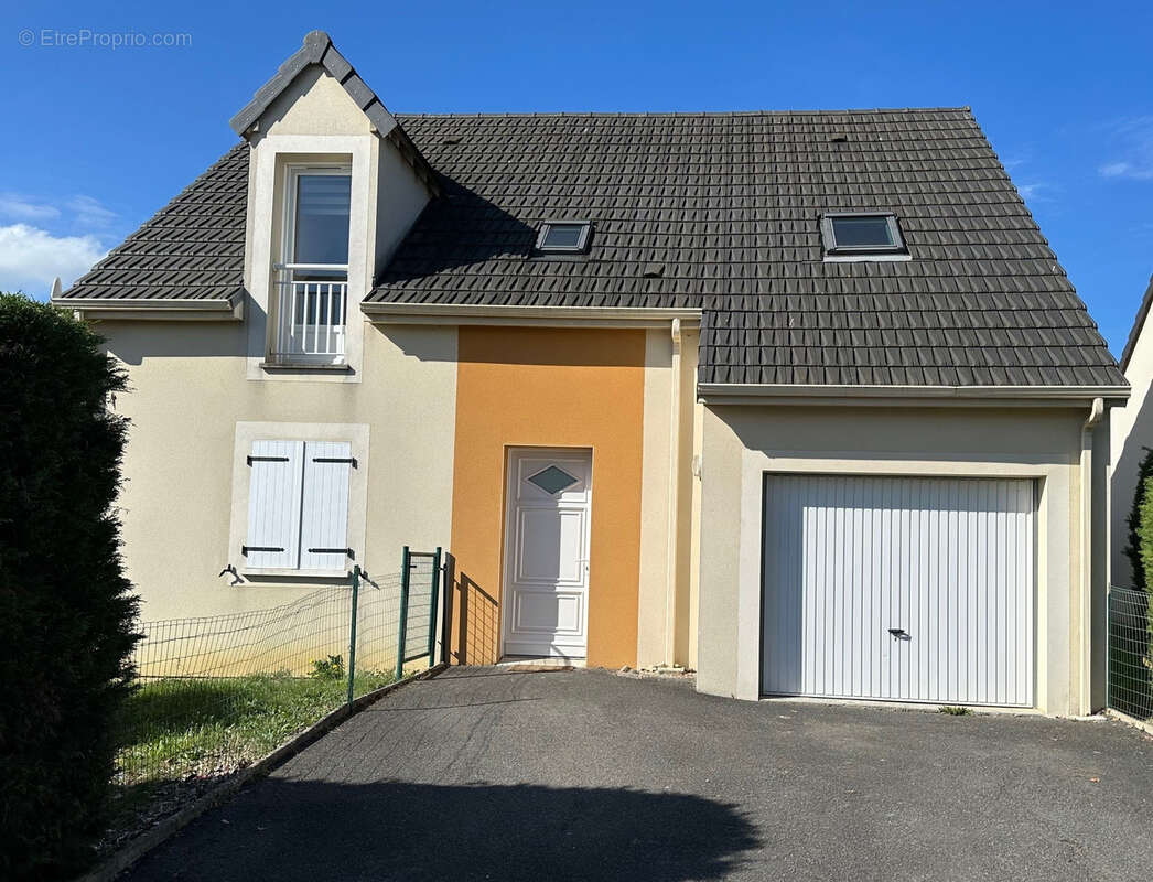 Maison à SAINT-DOULCHARD