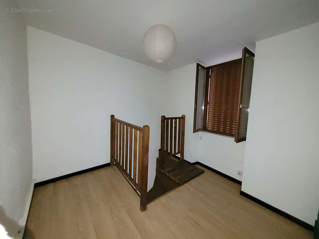 Appartement à TENAY