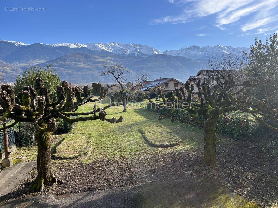 Maison à LA TERRASSE