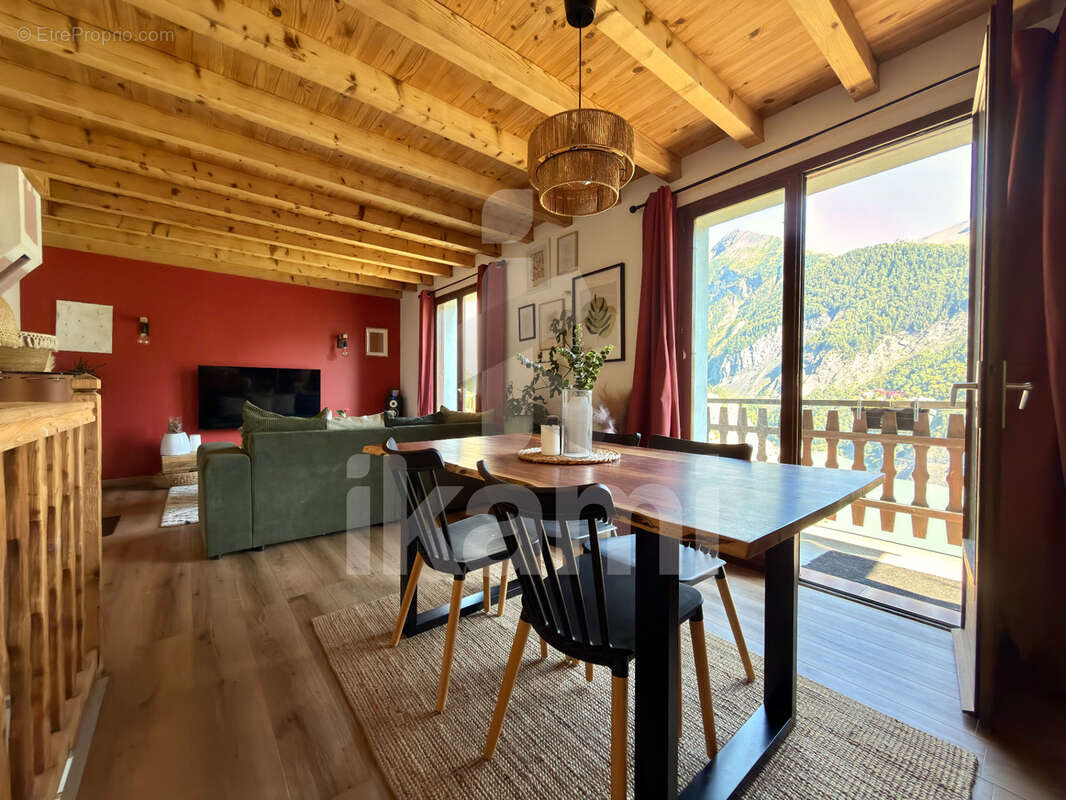 Maison individuelle rénovée avec vue exceptionnelle sur le lac du Chambon - photo 3