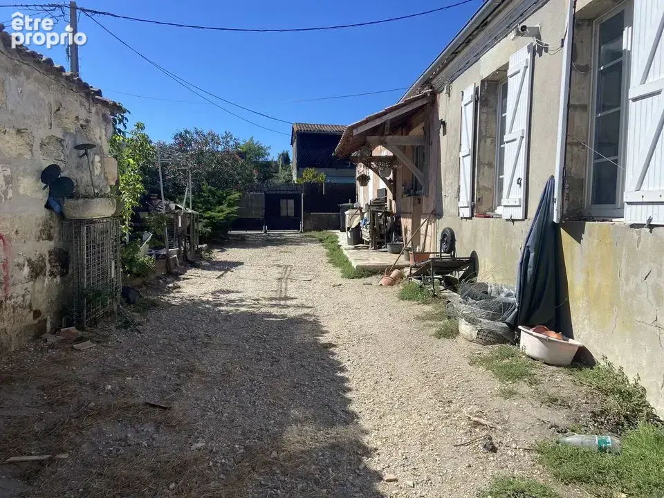 MAISON LONGERE A RENOVER TERRAIN 1160 m2