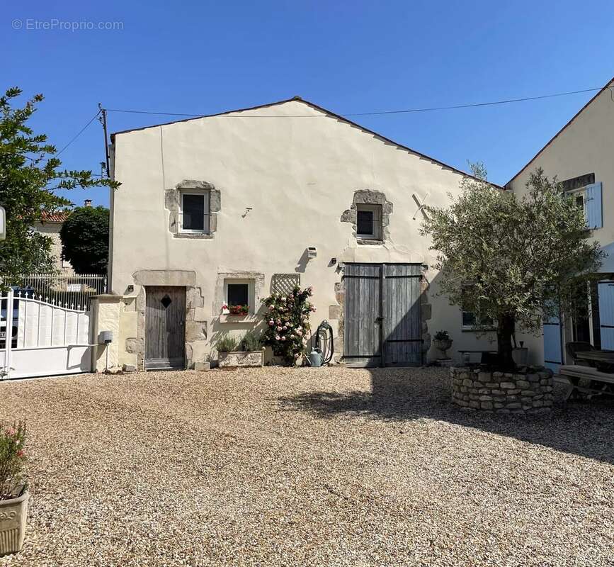 Maison à LA CROIX-COMTESSE